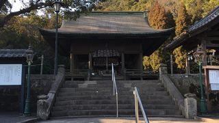 仙巌園と尚古集成館の間にある神社