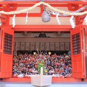 淡嶋神社 ご祭神の少彦名命は、医薬の神様。  特に、女性の病気回復や安産･子授けなどに霊験あらたかといわれています。  