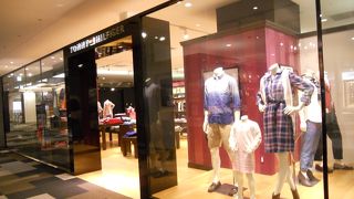 イオンモール京都の２階、無印良品の手前にあります