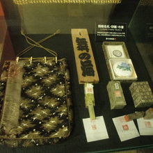 貴重な展示品の数々が間近で見られます