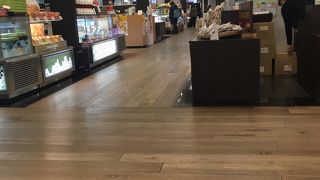 鹿児島中央駅の土産店