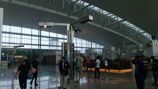 ブルネイ国際空港-きれいな空港