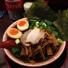 トッピング全部のせ（麺小）　850円