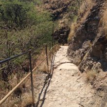 勾配も急になってきます。ビーサンはNGです！