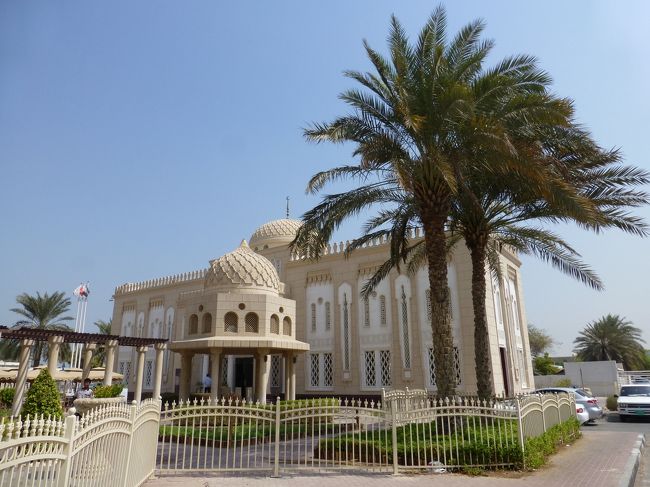 ジュメイラ モスク