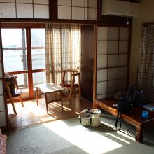 客室は古きよき日本旅館のよう。