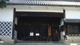 武家屋敷長屋門