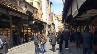 ブランド店が沢山