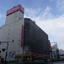 山形駅近くにあります