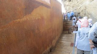 シギリヤ・レディのすぐ下の部分に当たる回廊で、ここまで登ると下界の眺めが良いです。