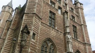 建物に特徴があるとのことでした