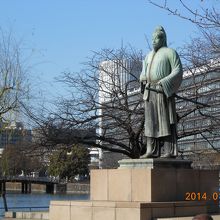 和気清麻呂さんの像