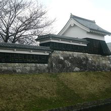 隅櫓(ｽﾐﾔｸﾞﾗ)