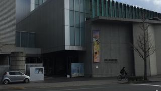 見せるための博物館というより研究機関