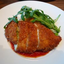 カツは揚げたてで美味しかった