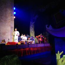 こんな感じの生演奏です。