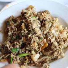 カブトガニの身の部分を調理したものです。