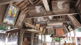 坂越湾を見下ろす由緒ある神社