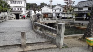 倉敷川にかかる石橋