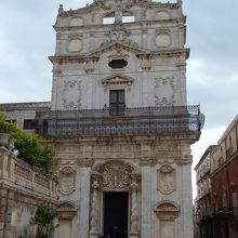 サンタ ルチア アッラ バディア教会                Chiesa di Santa Lucia alla badia