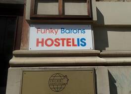 Funky Backpackers Hostel & Apartments