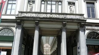 ギャルリーサンチュベールにありました