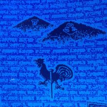 バスの座席には神戸市の名物がプリントされています。