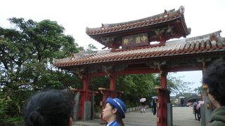 首里城の最初の門です。