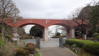 大仏次郎記念館と神奈川近代文学館とを結ぶ