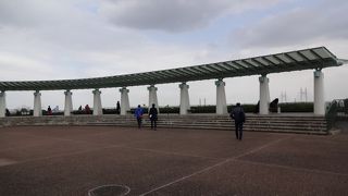 港やベイブリッジを望む眺望