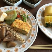 朝食バイキング。沖縄家庭料理楽しめます。
