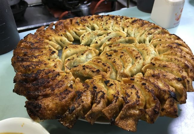 餃子とビールのお店