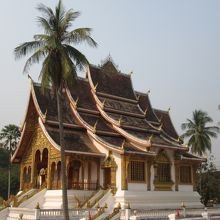 頂上付近にある寺院