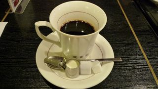 タバコが吸える商店街にあるレトロ喫茶