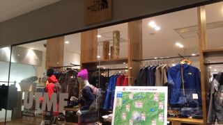 アウトドア用品が豊富