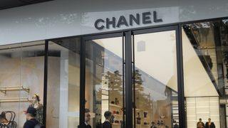 お洒落な商業施設「ＧＹＲＥ」にあります