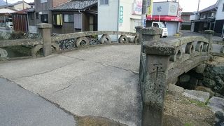 思いのほか小さい橋だった