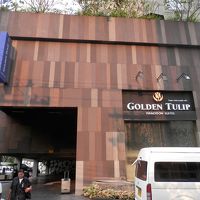 ホテル入り口、SOI20