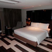 お部屋は広めですが・・・