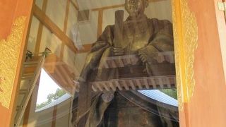 亀山上皇尊像奉安殿