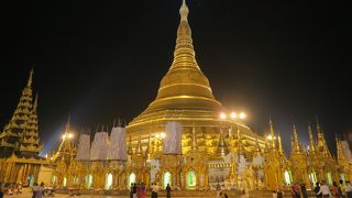 Shwedagon Pagoda