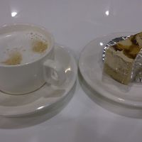 ケーキやソフトドリンクは一日中利用可