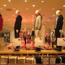 ユニクロ (セントラルワールド店)