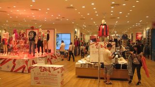 オリジナルプリントウェアが販売