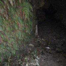 糸洲の壕、内部の様子。