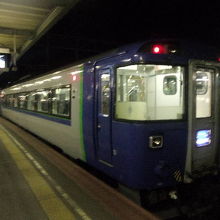 函館駅に入線中の最終下り北斗の様子