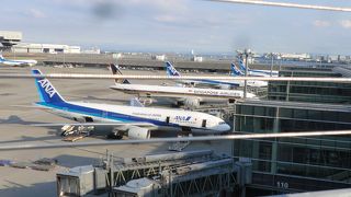 飛行機の好きな方、ぜひ来てください。