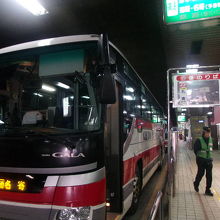 高速「なよろ」号は中央バス・道北バスの共同運行となっています