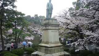 吉田松陰の松下村塾出身の長州藩士の像