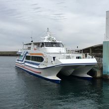 答志〜鳥羽マリンターミナル間を乗船した双胴船。